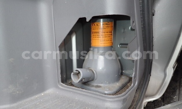 Acheter Occasion Voiture Nissan Caravan Gris à Beitbridge, Matabeleland South Acheter Occasion Voiture Nissan Caravan Gris à Beitbridge, Matabeleland South