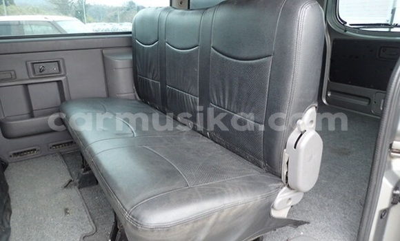 Acheter Occasion Voiture Nissan Caravan Gris à Beitbridge, Matabeleland South Acheter Occasion Voiture Nissan Caravan Gris à Beitbridge, Matabeleland South