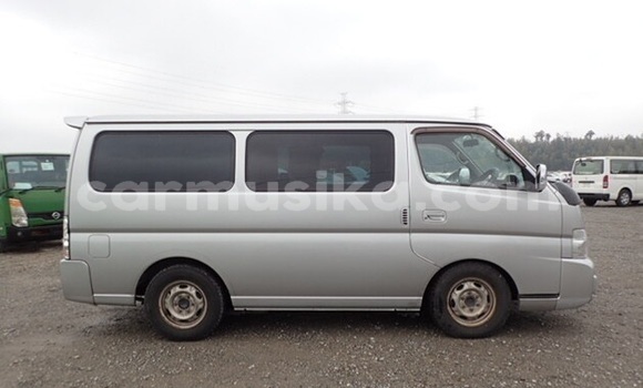 Acheter Occasion Voiture Nissan Caravan Gris à Beitbridge, Matabeleland South Acheter Occasion Voiture Nissan Caravan Gris à Beitbridge, Matabeleland South