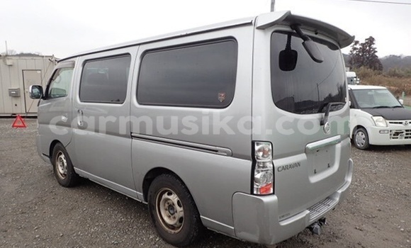 Acheter Occasion Voiture Nissan Caravan Gris à Beitbridge, Matabeleland South Acheter Occasion Voiture Nissan Caravan Gris à Beitbridge, Matabeleland South