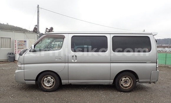 Acheter Occasion Voiture Nissan Caravan Gris à Beitbridge, Matabeleland South Acheter Occasion Voiture Nissan Caravan Gris à Beitbridge, Matabeleland South