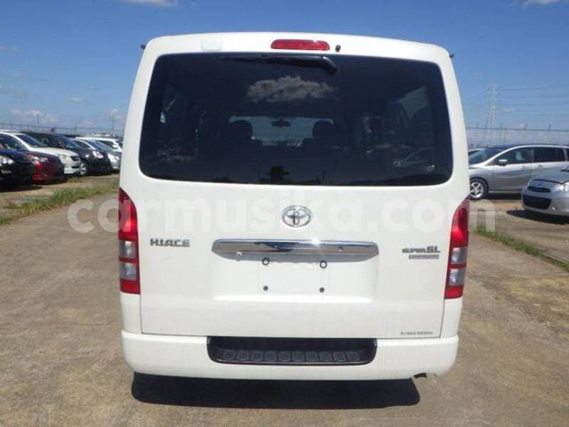 Big with watermark toyota hiace matabeleland south beitbridge 32202