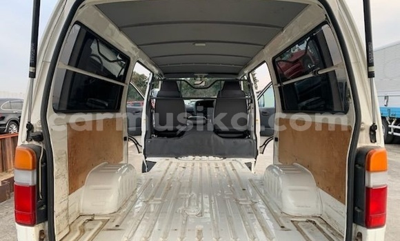 Buy Used Toyota Hiace White Car in Beitbridge in Matabeleland South Buy Used Toyota Hiace White Car in Beitbridge in Matabeleland South