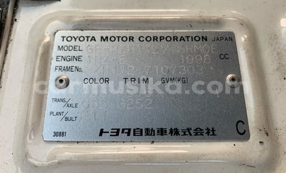 Buy Used Toyota Hiace White Car in Beitbridge in Matabeleland South Buy Used Toyota Hiace White Car in Beitbridge in Matabeleland South