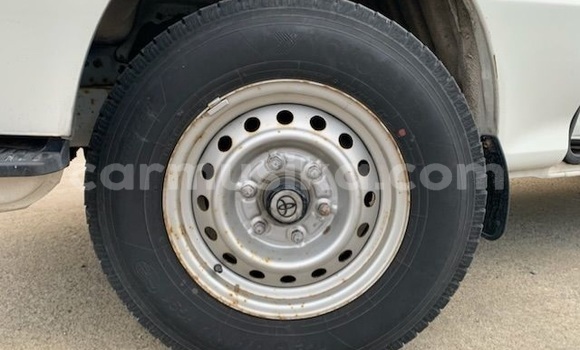 Buy Used Toyota Hiace White Car in Beitbridge in Matabeleland South Buy Used Toyota Hiace White Car in Beitbridge in Matabeleland South