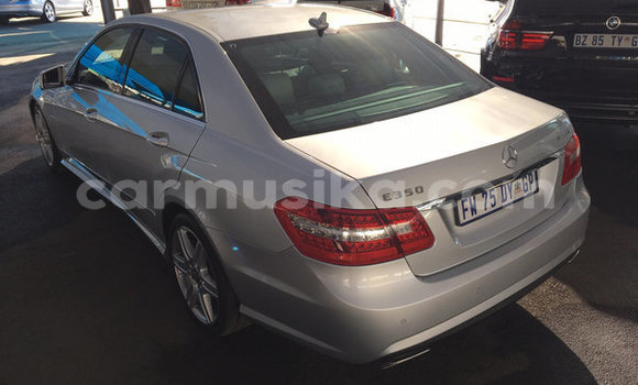 Acheter Occasion Voiture Mercedes‒Benz E–Class Gris à Borrowdale, Harare Acheter Occasion Voiture Mercedes‒Benz E–Class Gris à Borrowdale, Harare