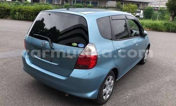Nunua Ilio tumika Honda Fit Bluu Gari ndani ya Beitbridge nchini Matabeleland Kusini