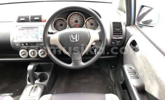 Acheter Occasion Voiture Honda Fit Bleu à Beitbridge, Matabeleland South Acheter Occasion Voiture Honda Fit Bleu à Beitbridge, Matabeleland South