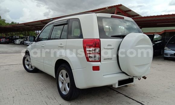 Acheter Occasion Voiture Suzuki Swift Blanc à Beitbridge, Matabeleland South Acheter Occasion Voiture Suzuki Swift Blanc à Beitbridge, Matabeleland South