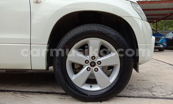 Acheter Occasion Voiture Suzuki Swift Blanc à Beitbridge, Matabeleland South Acheter Occasion Voiture Suzuki Swift Blanc à Beitbridge, Matabeleland South