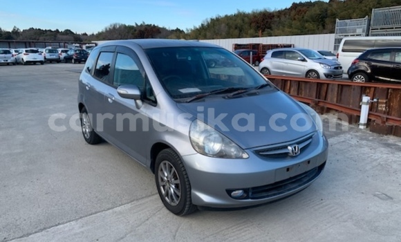 Acheter Occasion Voiture Honda Fit Gris à Beitbridge, Matabeleland South Acheter Occasion Voiture Honda Fit Gris à Beitbridge, Matabeleland South