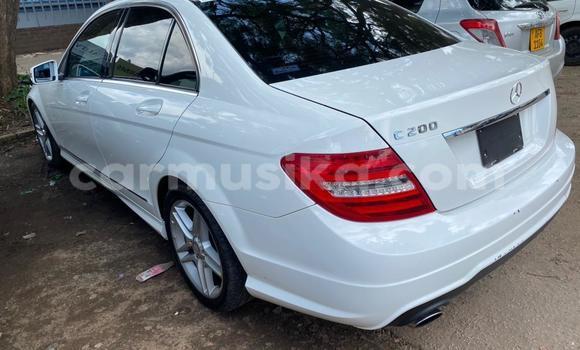 Acheter Neuf Voiture Mercedes‒Benz 200 Blanc à Harare, Harare Acheter Neuf Voiture Mercedes‒Benz 200 Blanc à Harare, Harare