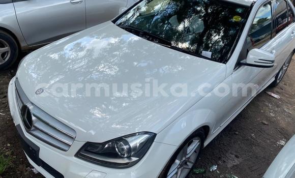 Acheter Neuf Voiture Mercedes‒Benz 200 Blanc à Harare, Harare Acheter Neuf Voiture Mercedes‒Benz 200 Blanc à Harare, Harare