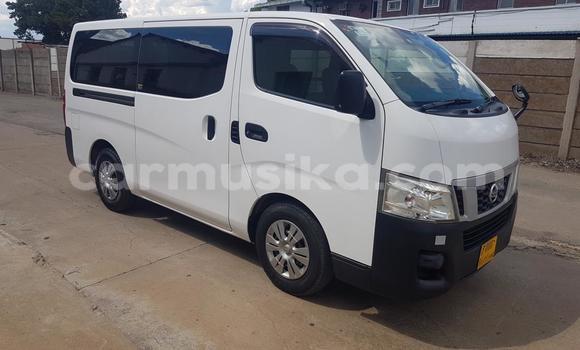 Acheter Neuf Voiture Nissan Nv350 Blanc à Harare, Harare Acheter Neuf Voiture Nissan Nv350 Blanc à Harare, Harare