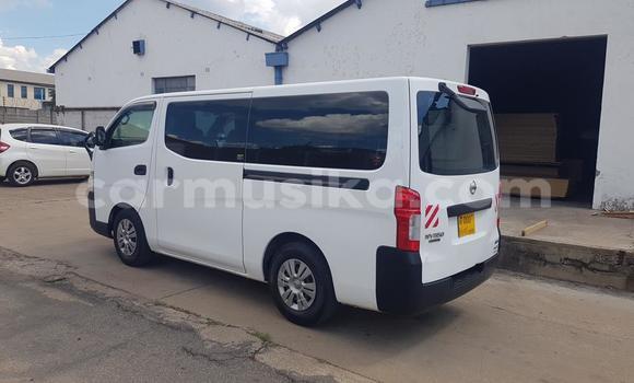 Acheter Neuf Voiture Nissan Nv350 Blanc à Harare, Harare Acheter Neuf Voiture Nissan Nv350 Blanc à Harare, Harare
