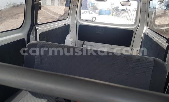 Acheter Neuf Voiture Nissan Nv350 Blanc à Harare, Harare Acheter Neuf Voiture Nissan Nv350 Blanc à Harare, Harare