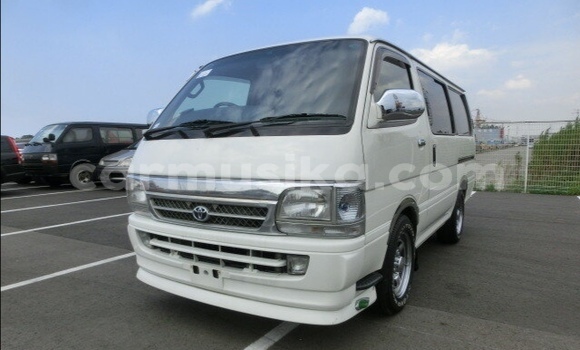 Acheter Occasion Voiture Toyota Hiace Blanc à Beitbridge, Matabeleland South Acheter Occasion Voiture Toyota Hiace Blanc à Beitbridge, Matabeleland South