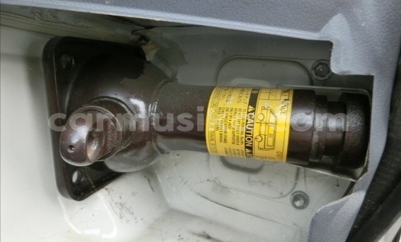 Acheter Occasion Voiture Toyota Hiace Blanc à Beitbridge, Matabeleland South Acheter Occasion Voiture Toyota Hiace Blanc à Beitbridge, Matabeleland South