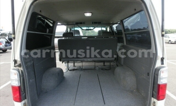 Acheter Occasion Voiture Toyota Hiace Blanc à Beitbridge, Matabeleland South Acheter Occasion Voiture Toyota Hiace Blanc à Beitbridge, Matabeleland South