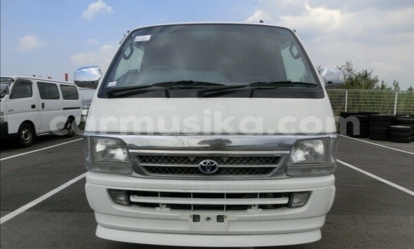 Acheter Occasion Voiture Toyota Hiace Blanc à Beitbridge, Matabeleland South Acheter Occasion Voiture Toyota Hiace Blanc à Beitbridge, Matabeleland South