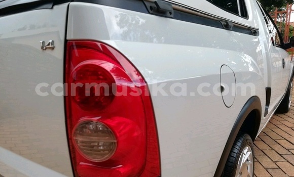 Buy Used Opel Corsa White Car in Beitbridge in Matabeleland South Buy Used Opel Corsa White Car in Beitbridge in Matabeleland South