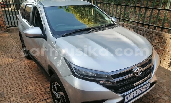 Buy Used Toyota Raum Silver Car in Beitbridge in Matabeleland South