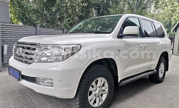 Acheter Occasion Voiture Toyota Land Cruiser Prado Blanc à Beitbridge, Matabeleland South Acheter Occasion Voiture Toyota Land Cruiser Prado Blanc à Beitbridge, Matabeleland South