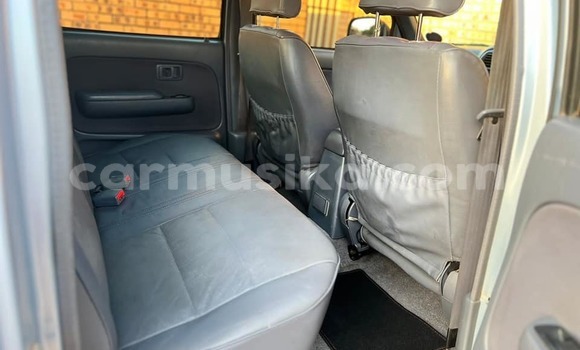 Acheter Occasion Voiture Toyota Hilux Bleu à Beitbridge, Matabeleland South Acheter Occasion Voiture Toyota Hilux Bleu à Beitbridge, Matabeleland South