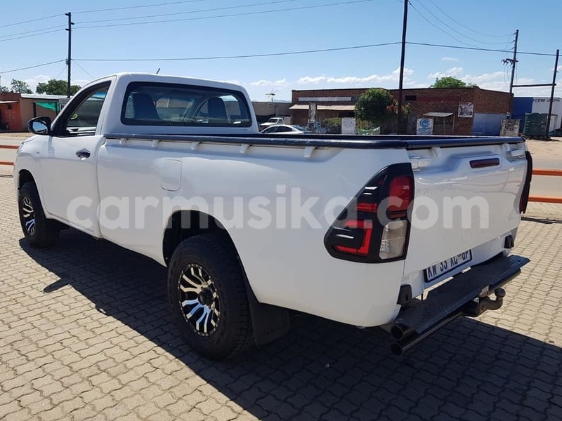 Big with watermark toyota hilux matabeleland south beitbridge 32224