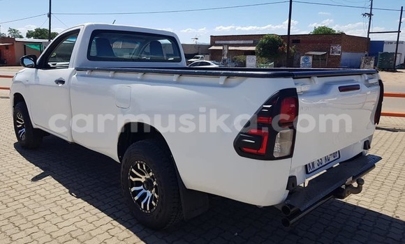 Acheter Occasion Voiture Toyota Hilux Blanc à Beitbridge, Matabeleland South Acheter Occasion Voiture Toyota Hilux Blanc à Beitbridge, Matabeleland South
