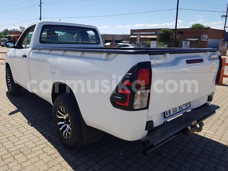 Big with watermark toyota hilux matabeleland south beitbridge 32224