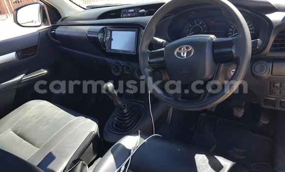 Acheter Occasion Voiture Toyota Hilux Blanc à Beitbridge, Matabeleland South Acheter Occasion Voiture Toyota Hilux Blanc à Beitbridge, Matabeleland South