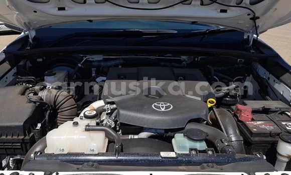 Acheter Occasion Voiture Toyota Hilux Blanc à Beitbridge, Matabeleland South Acheter Occasion Voiture Toyota Hilux Blanc à Beitbridge, Matabeleland South