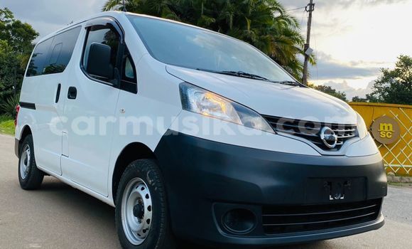 Buy Used Nissan NV200 White Car in Harare in Harare