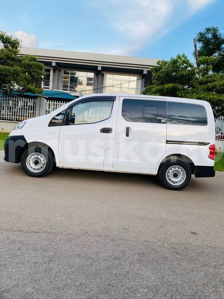 Big with watermark nissan nv200 harare harare 32225