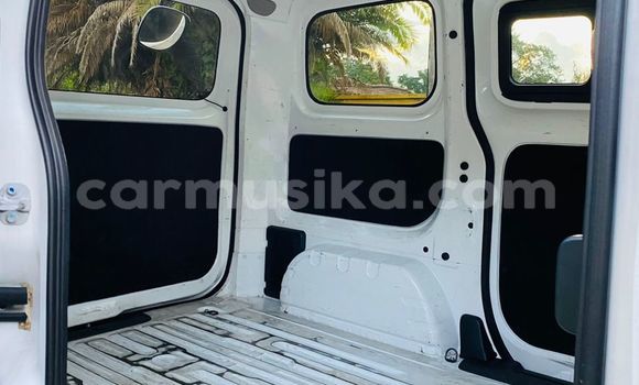 Acheter Occasion Voiture Nissan NV200 Blanc à Harare, Harare Acheter Occasion Voiture Nissan NV200 Blanc à Harare, Harare