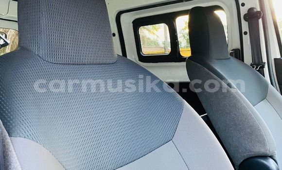Acheter Occasion Voiture Nissan NV200 Blanc à Harare, Harare Acheter Occasion Voiture Nissan NV200 Blanc à Harare, Harare