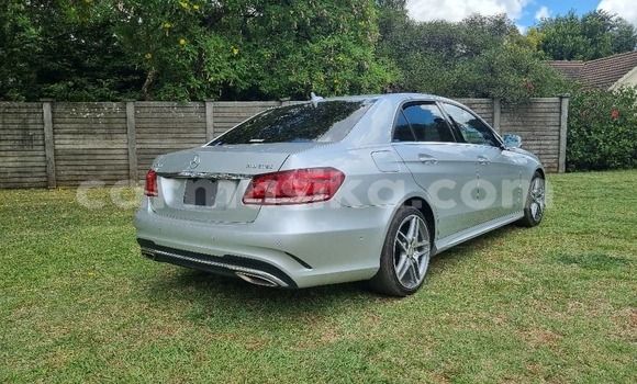Acheter Neuf Voiture Mercedes-Benz E-Classe Gris à Harare, Harare Acheter Neuf Voiture Mercedes-Benz E-Classe Gris à Harare, Harare