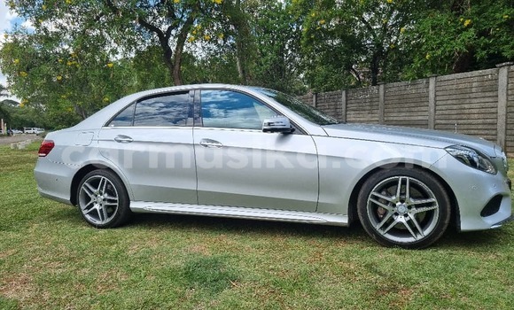 Acheter Neuf Voiture Mercedes-Benz E-Classe Gris à Harare, Harare Acheter Neuf Voiture Mercedes-Benz E-Classe Gris à Harare, Harare