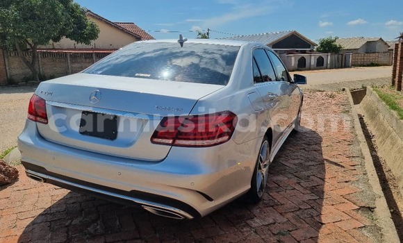 Acheter Neuf Voiture Mercedes-Benz E-Classe Gris à Harare, Harare Acheter Neuf Voiture Mercedes-Benz E-Classe Gris à Harare, Harare