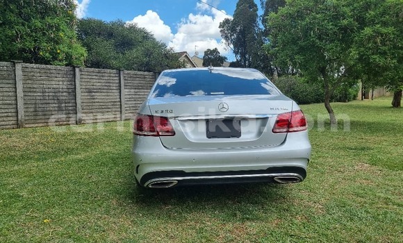 Acheter Neuf Voiture Mercedes-Benz E-Classe Gris à Harare, Harare Acheter Neuf Voiture Mercedes-Benz E-Classe Gris à Harare, Harare