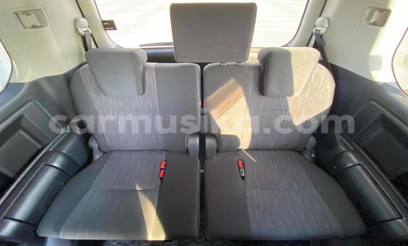 Tenga Tsaru Toyota Voxy Chena Mota in Beitbridge in Matabeleland South Tenga Tsaru Toyota Voxy Chena Mota in Beitbridge in Matabeleland South