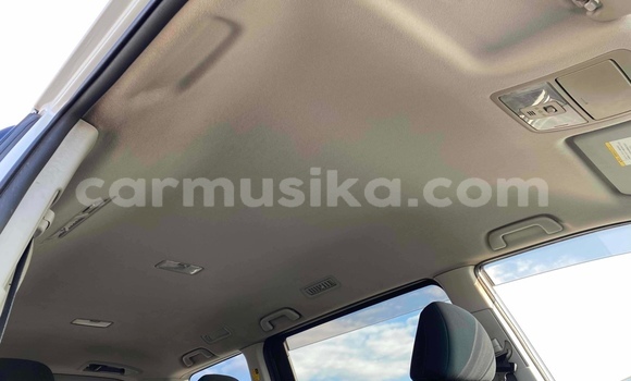 Tenga Tsaru Toyota Voxy Chena Mota in Beitbridge in Matabeleland South Tenga Tsaru Toyota Voxy Chena Mota in Beitbridge in Matabeleland South