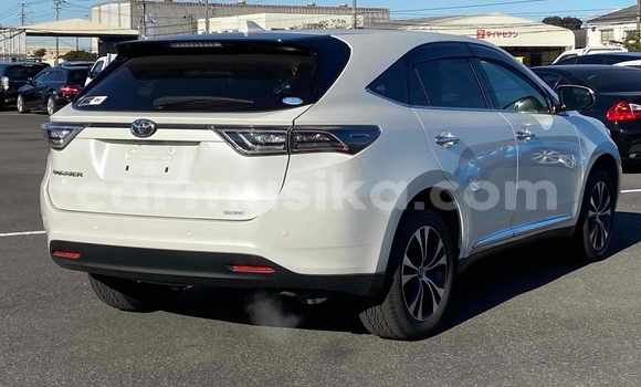Acheter Occasion Voiture Toyota Harrier Blanc à Beitbridge, Matabeleland South Acheter Occasion Voiture Toyota Harrier Blanc à Beitbridge, Matabeleland South