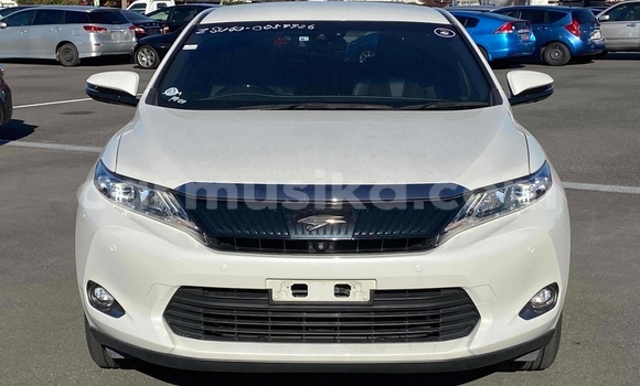 Acheter Occasion Voiture Toyota Harrier Blanc à Beitbridge, Matabeleland South Acheter Occasion Voiture Toyota Harrier Blanc à Beitbridge, Matabeleland South