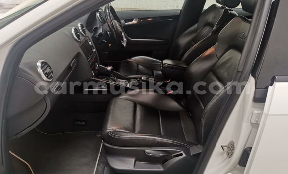 Acheter Occasion Voiture Audi RS3 Blanc à Beitbridge, Matabeleland South Acheter Occasion Voiture Audi RS3 Blanc à Beitbridge, Matabeleland South