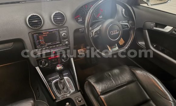 Acheter Occasion Voiture Audi RS3 Blanc à Beitbridge, Matabeleland South Acheter Occasion Voiture Audi RS3 Blanc à Beitbridge, Matabeleland South