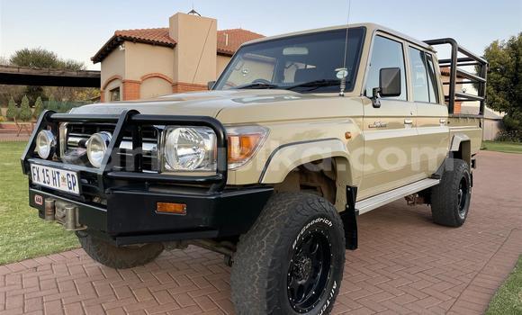 Tenga Tsaru Toyota Land Cruiser Beige Mota in Beitbridge in Matabeleland South Tenga Tsaru Toyota Land Cruiser Beige Mota in Beitbridge in Matabeleland South