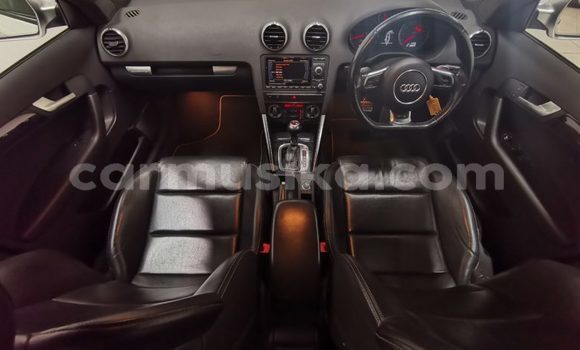 Acheter Occasion Voiture Audi RS3 Blanc à Beitbridge, Matabeleland South Acheter Occasion Voiture Audi RS3 Blanc à Beitbridge, Matabeleland South