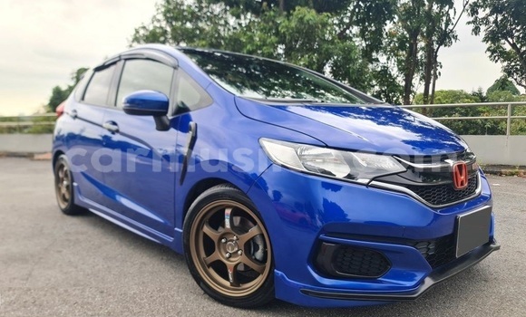 Buy Used Honda Fit Blue Car in Beitbridge in Matabeleland South Buy Used Honda Fit Blue Car in Beitbridge in Matabeleland South